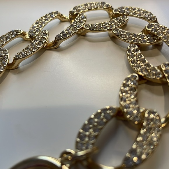 Bracelet- gold tone hardware with crystals - Picture 4 of 4